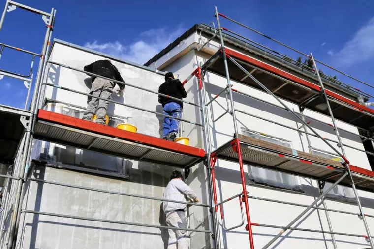 Refaire une façade entière d'un immeuble délabré, Rouen, AN BAT